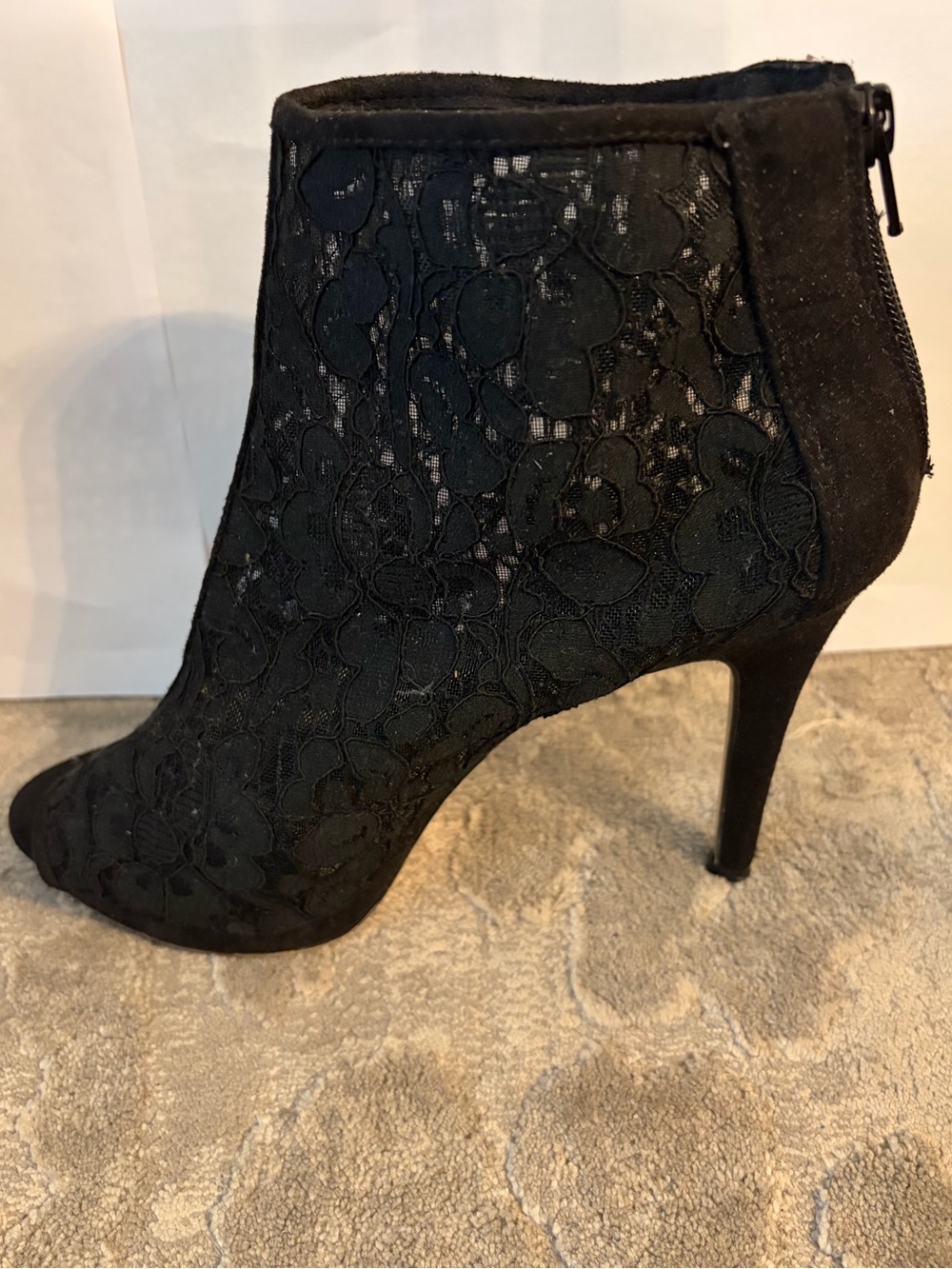Apt. 9 Black Floral Lace Ankle Bootie with Stiletto Heel size 9.5